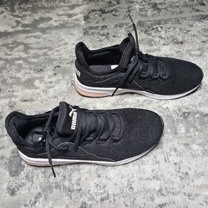 Puma Black, Pink, & White Size 9 in Women